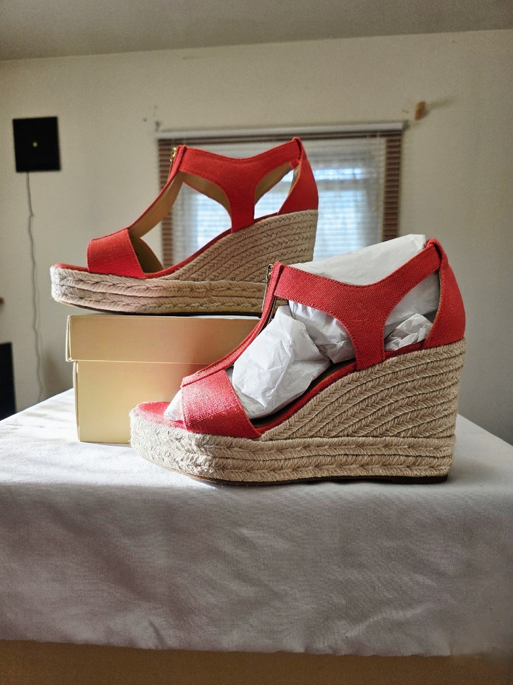 Michael Kors Berkley Mid Wedge Canvas Sandal In Spiced Coral Size 8.5M - Picture 3 of 9